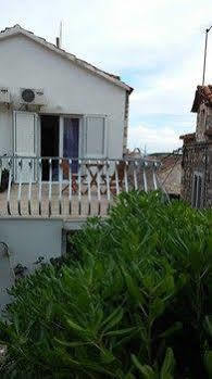 Apartman Nona 1 *
