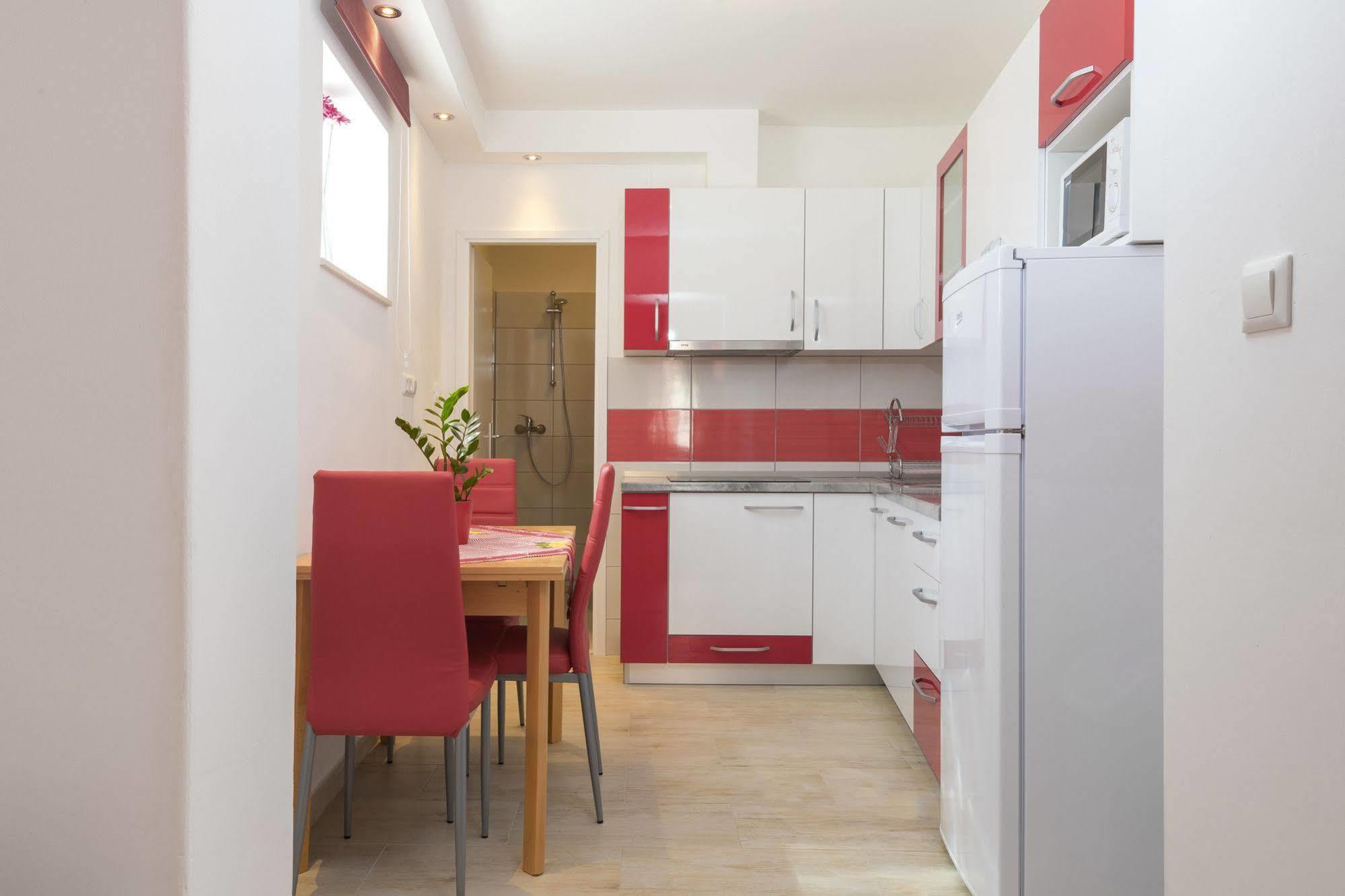 Nona 1 Apartman *