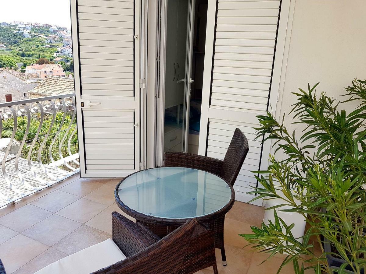 Apartman Nona 1 *
